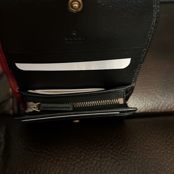 Gucci GG marmont black and red leather zip up bifold compact wallet - Picture 9 of 10